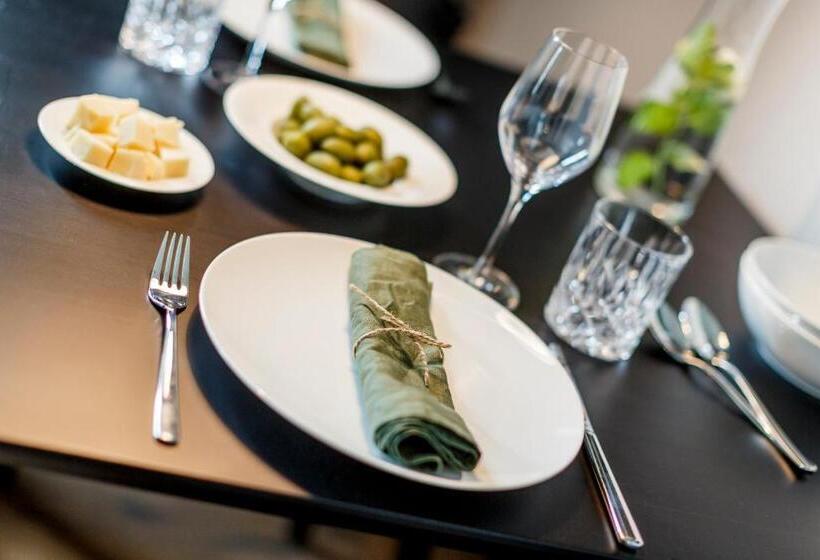 Suíte, Black F House   Serviced Apartments