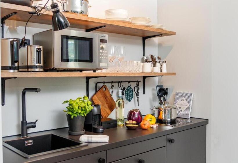 Suíte Familiar, Black F House   Serviced Apartments