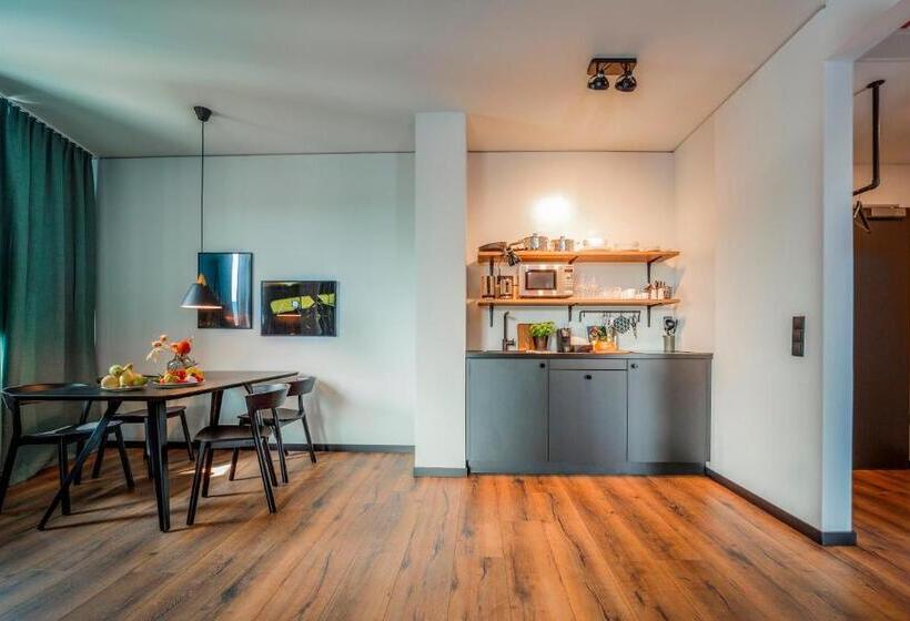 Suíte, Black F House   Serviced Apartments