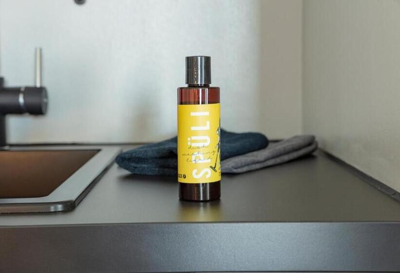 جناح, Black F House   Serviced Apartments