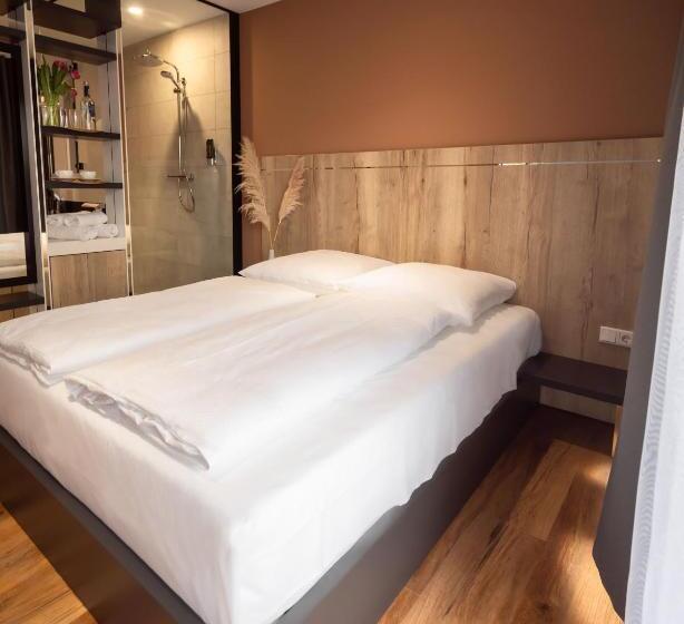 标准间带阳台, 24seven Hotel Schwabach