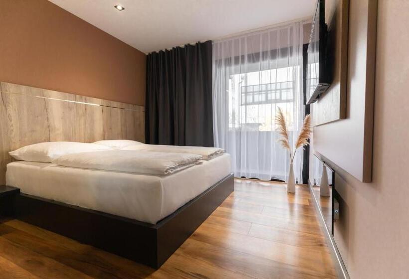 标准间带阳台, 24seven Hotel Schwabach