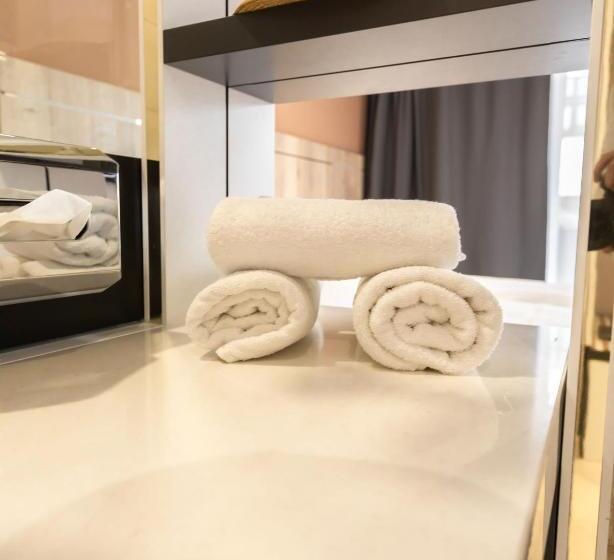 标准间带阳台, 24seven Hotel Schwabach