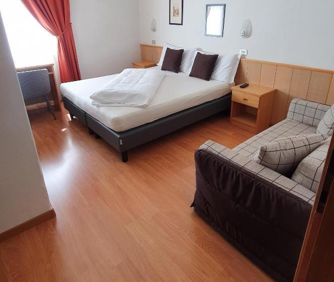 베이직 3인 룸, Albergo Dolomiti