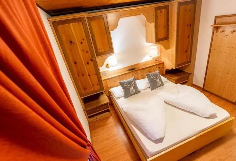 スタンダード４人部屋, Albergo Dolomiti