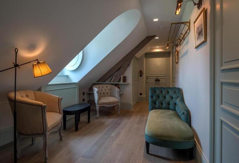 סוויטה משפחתית, Château Brachet