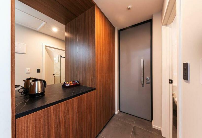 חדר דלוקס נוף לאגם, Galaxy Boutique