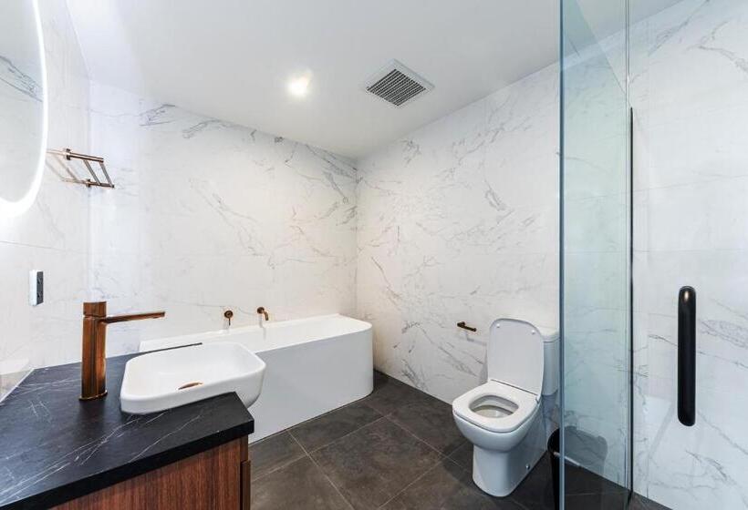 2 Bedrooms Suite 2 Bedrooms Lake View, Galaxy Boutique