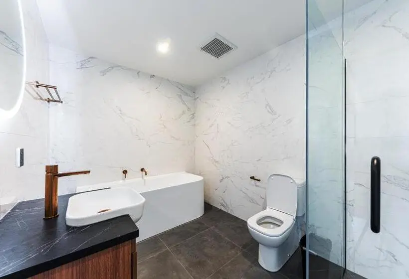 2 Bedrooms Suite 2 Bedrooms Lake View, Galaxy Boutique