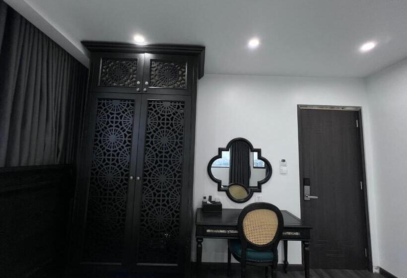 Deluxe Suite King Bed, Lotus Hotel Ninh Bình