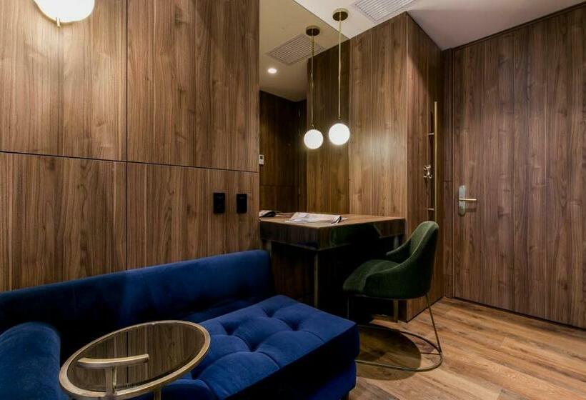 Люкс Кровать Кинг, Marquee Medellín