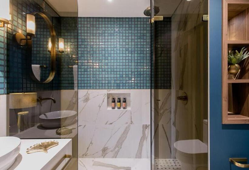 Люкс, Marquee Medellín