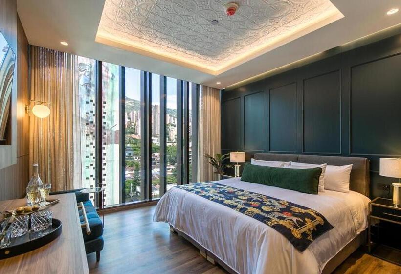 Люкс, Marquee Medellín