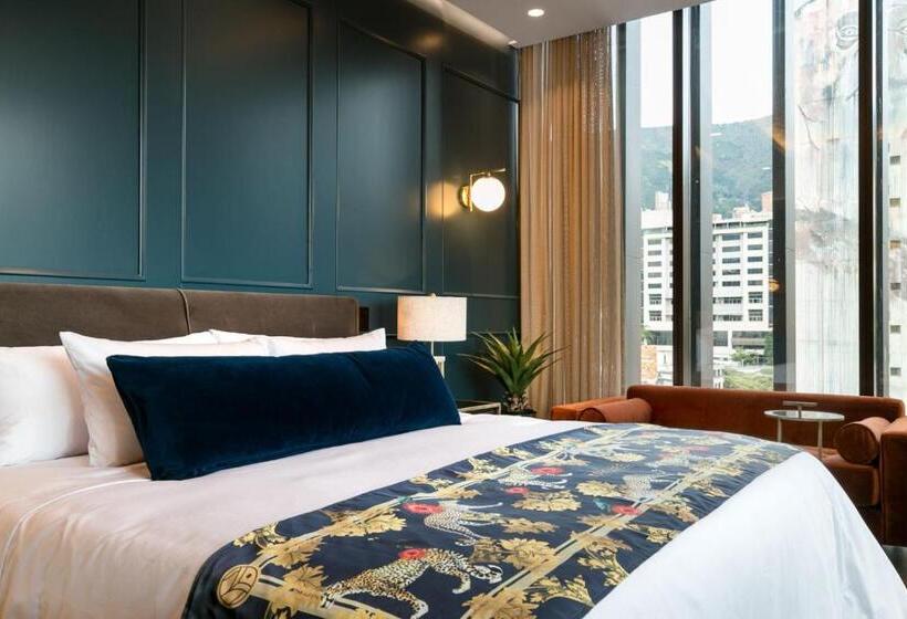 스위트 킹사이즈 침대, Marquee Medellín