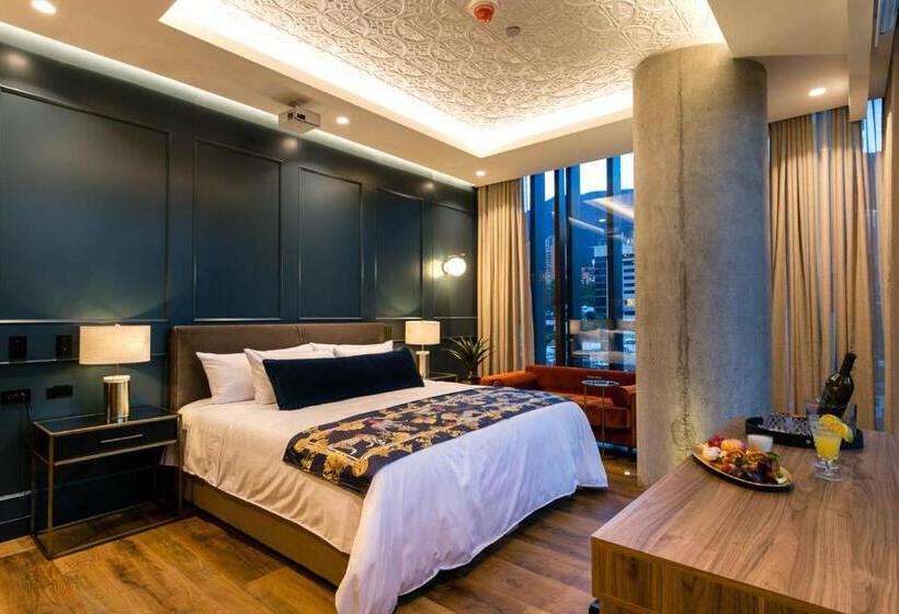 Люкс Кровать Кинг, Marquee Medellín