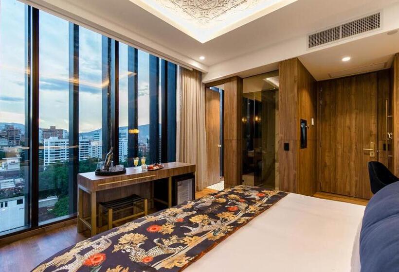 Люкс Кровать Кинг, Marquee Medellín