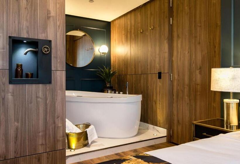 Люкс Премиум, Marquee Medellín