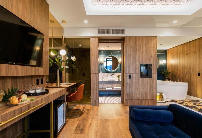 Люкс Премиум, Marquee Medellín