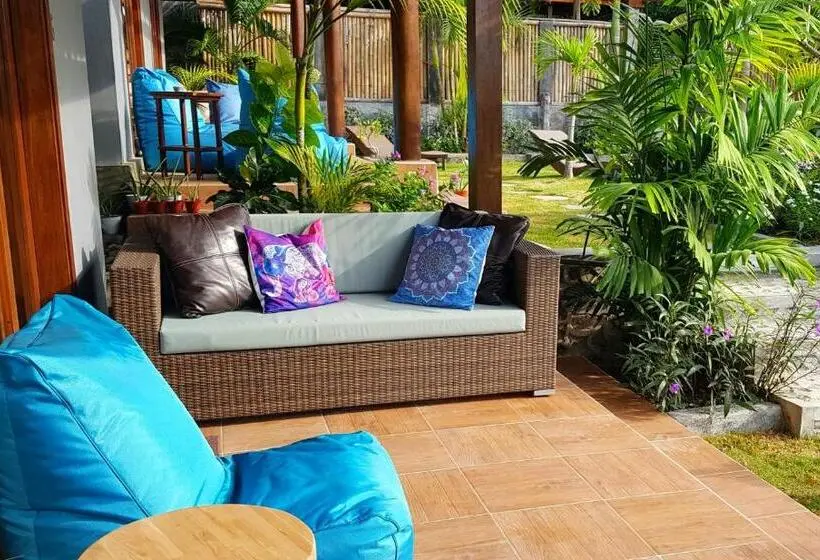 キングサイズベッドのスーペリアルーム, Ombak Resort At Ekas , A Luxury Surf And Kite Surf Destination