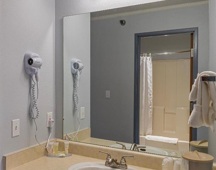 キングサイズベッドのスタンダードルーム, Golden Nugget