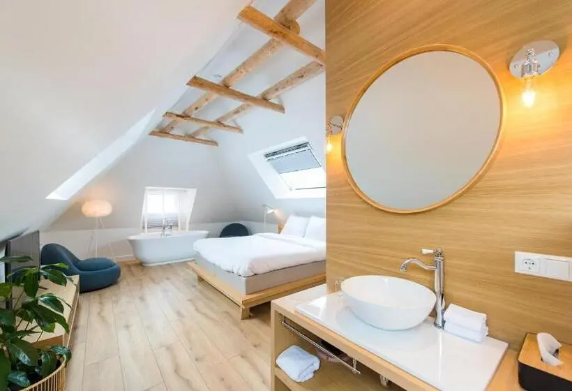 スーペリアールーム, Fietshotel Zee Van Tijd Holwerd