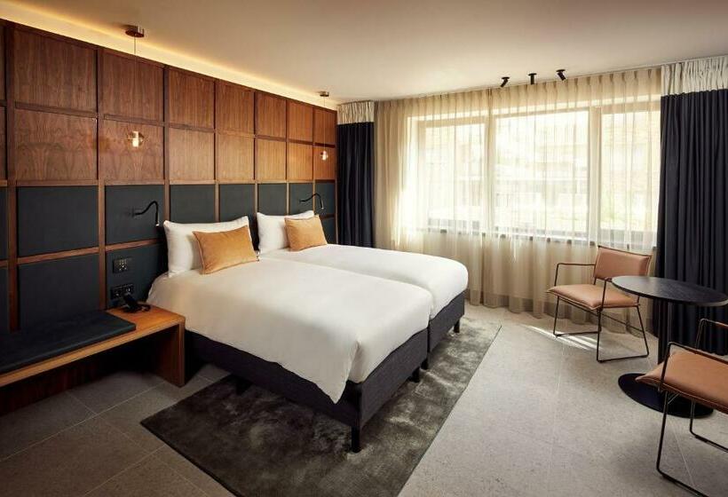 Standard Room Adapted for people with reduced mobility, Met Hotel Amsterdam