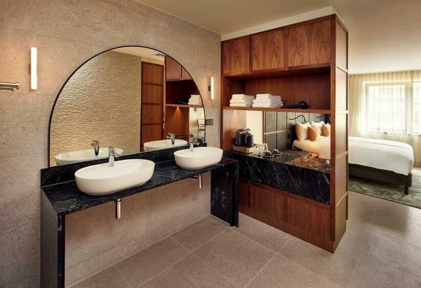 Standard Room Adapted for people with reduced mobility, Met Hotel Amsterdam