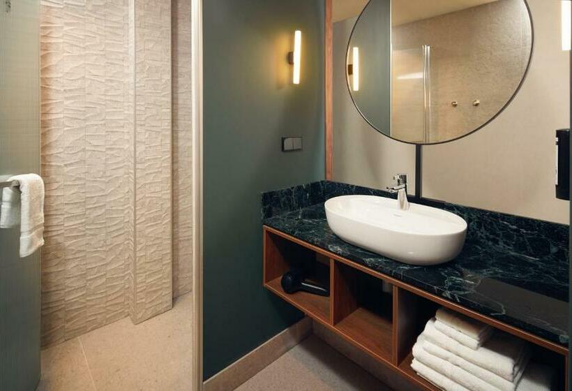 Standard Room Adapted for people with reduced mobility, Met Hotel Amsterdam