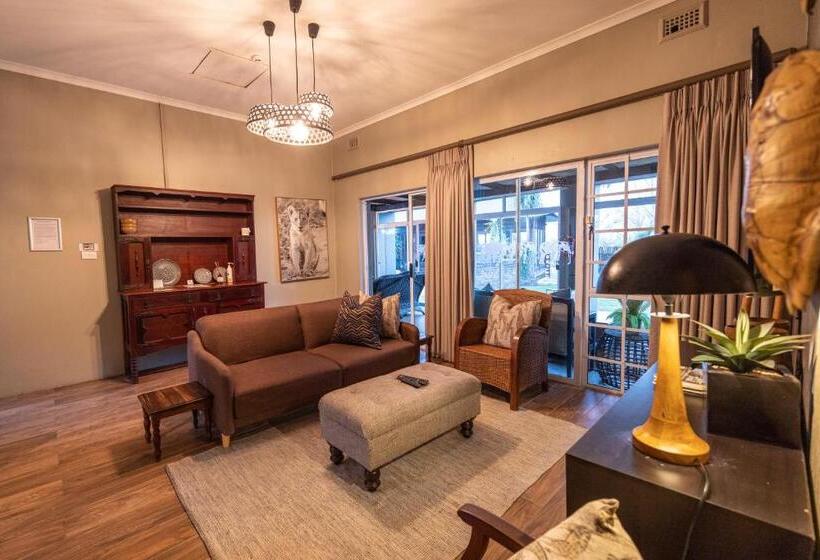 Семейный Номер, Fever Tree Guesthouse