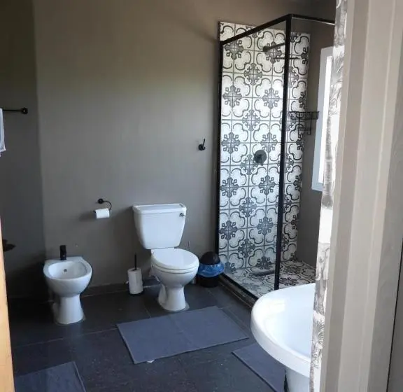 スイート, Fever Tree Guesthouse