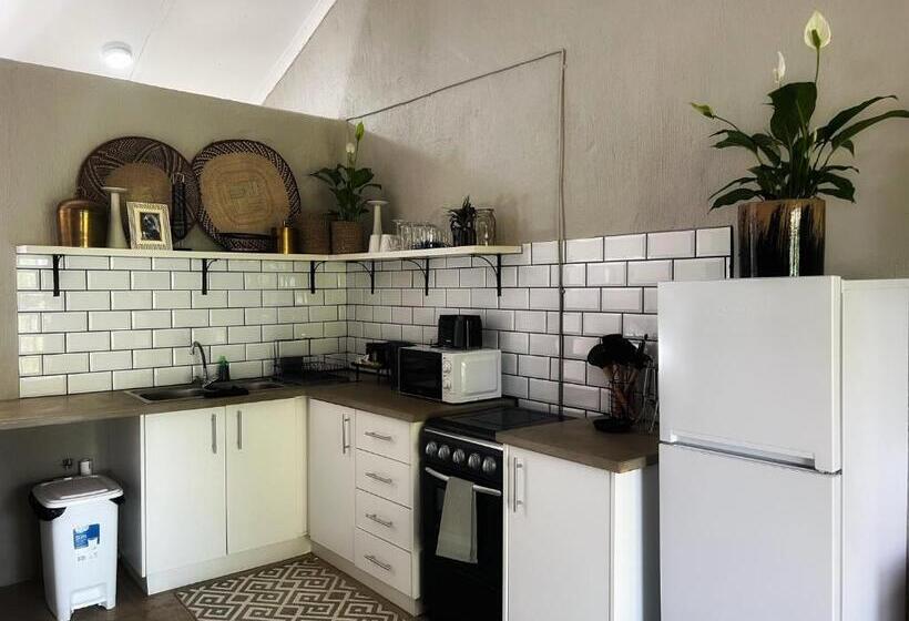 Deluxe Studio, Fever Tree Guesthouse