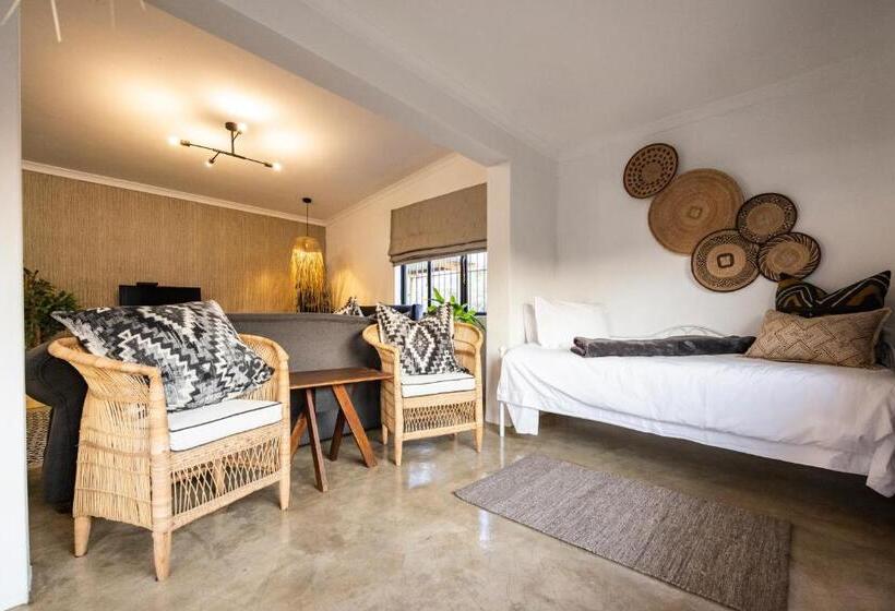 Бунгало Стандарт, Fever Tree Guesthouse