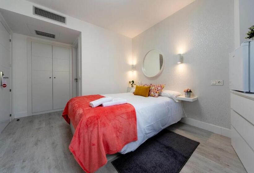 标准间, Vizcainos Home Away