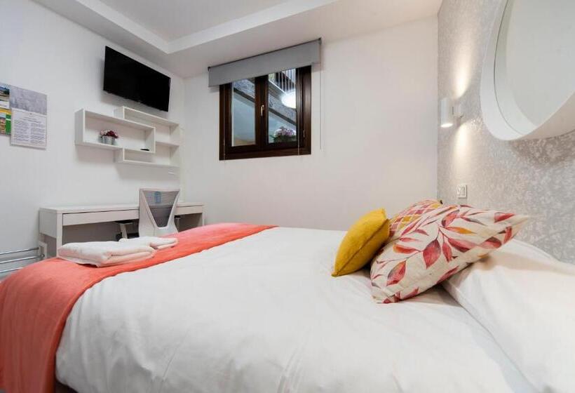 标准间, Vizcainos Home Away