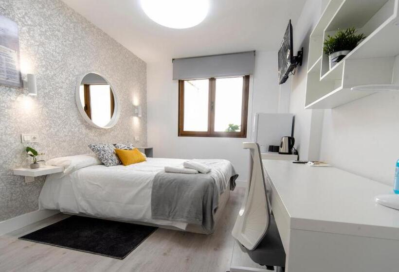 标准间, Vizcainos Home Away