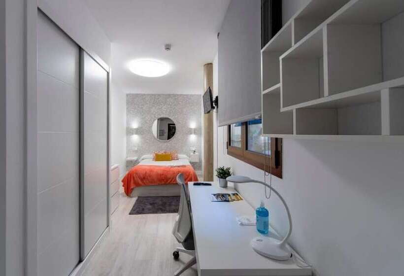 标准间, Vizcainos Home Away