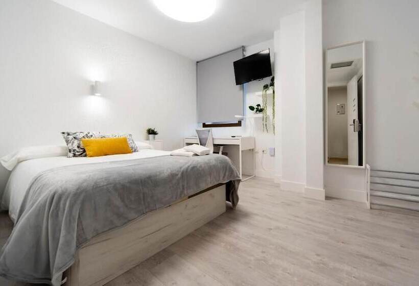 标准间, Vizcainos Home Away