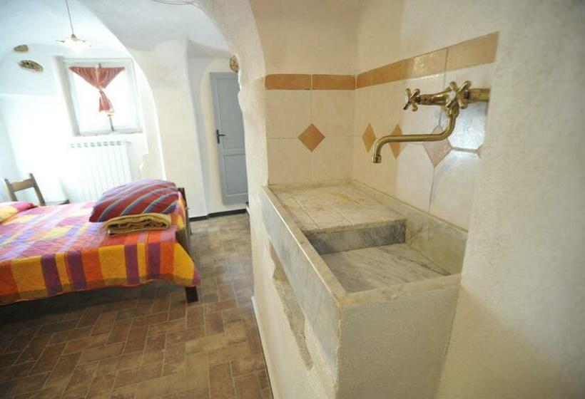 اتاق اکونومی, Agriturismo La Contessa