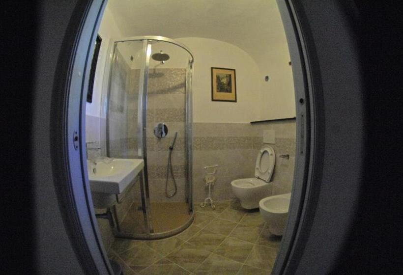 اتاق اکونومی, Agriturismo La Contessa