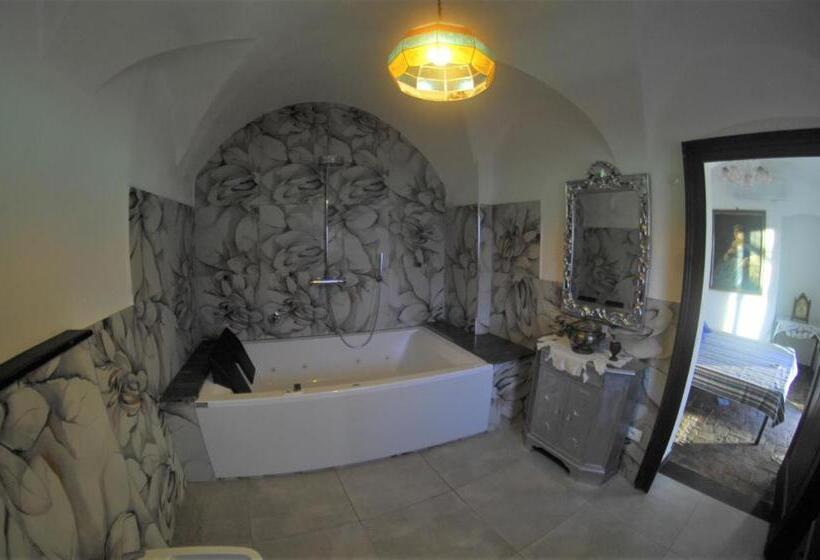 اتاق استاندارد با وان آب گرم, Agriturismo La Contessa