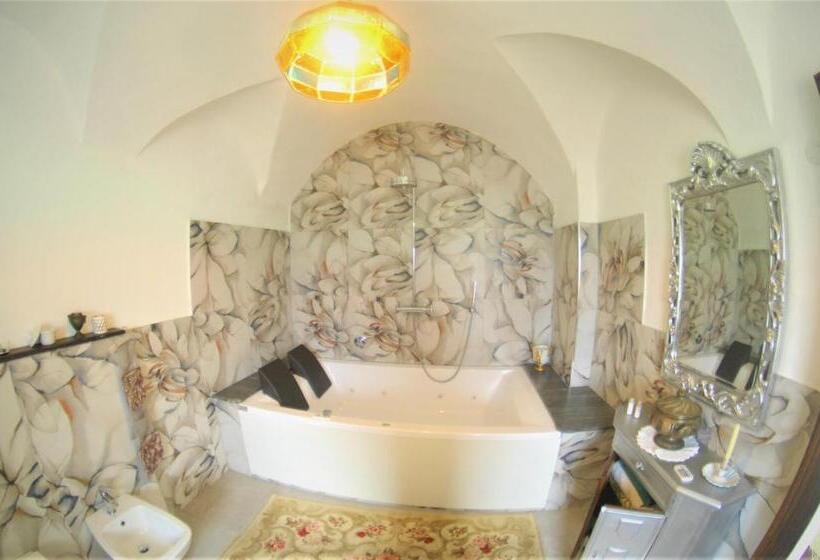 اتاق استاندارد با وان آب گرم, Agriturismo La Contessa