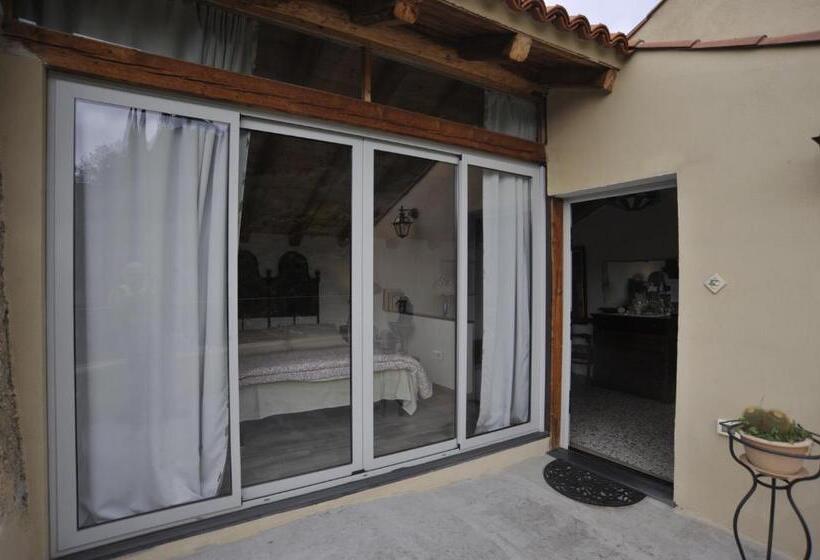 سوییت جونیور با بالکن, Agriturismo La Contessa