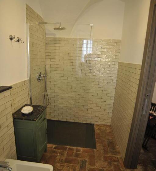 اتاق اکونومی, Agriturismo La Contessa