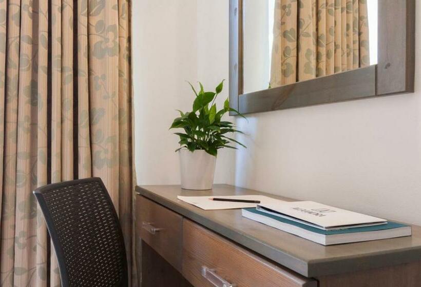 اتاق لوکس, Rooms By Alexandra