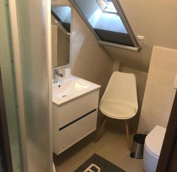 1 Bedroom Apartment Lake View, Beachfront Studio Apartman