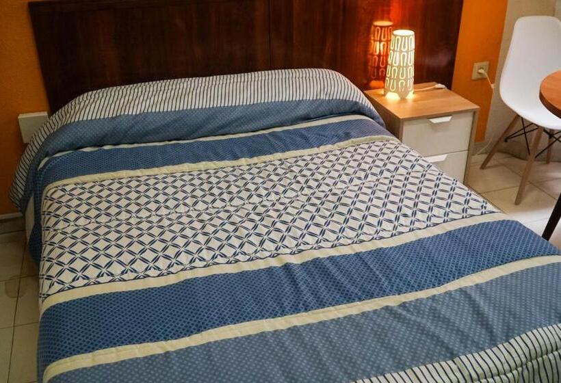 اتاق استاندارد با سرویس بهداشتی مشترک, Antares