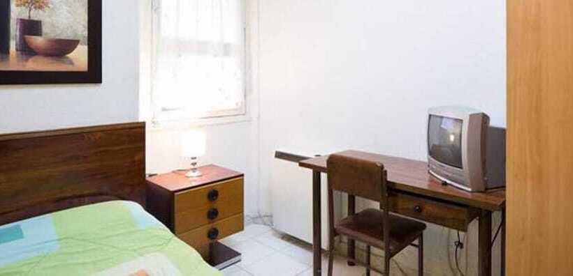 اتاق استاندارد یک تخته با سرویس بهداشتی مشترک, Antares