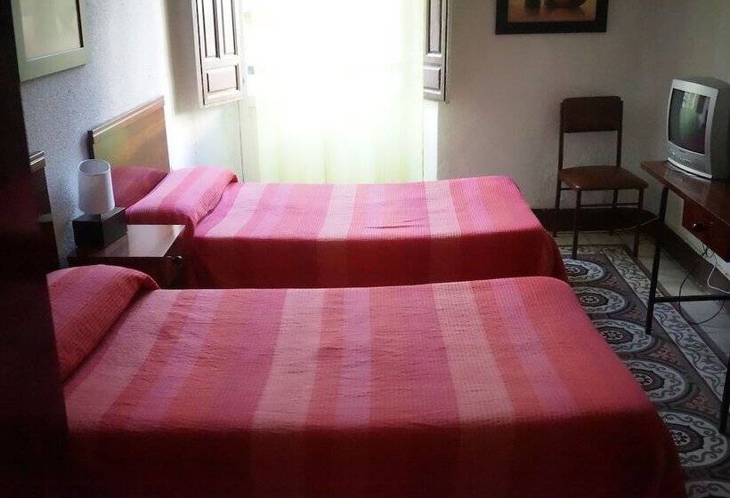 اتاق استاندارد با سرویس بهداشتی مشترک, Antares