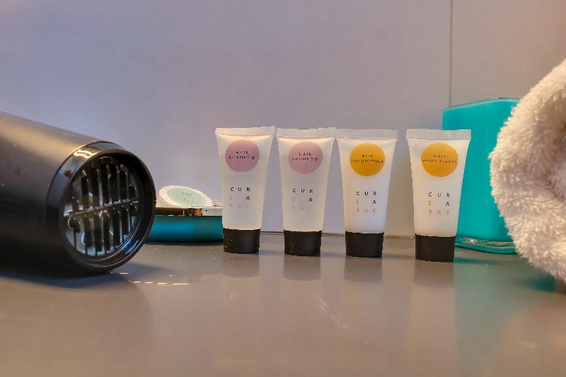 スタンダードルーム, Alexis