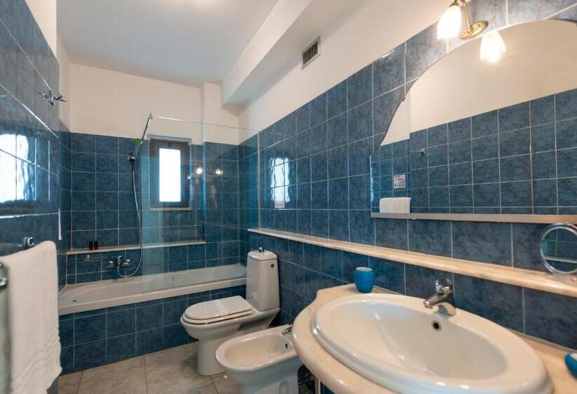 غرفة قياسية, Atlantis Palace